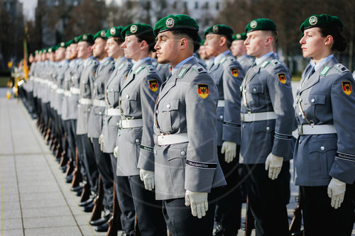 Soldatinnen und Soldaten des Wachbataillons