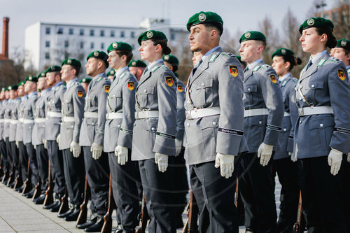 Soldatinnen und Soldaten des Wachbataillons
