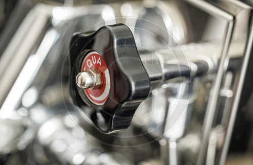 Drehkhahn an einer Kaffeemaschine