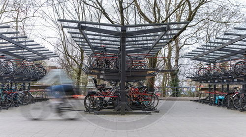 Ueberdachter Parkplatz fuer Fahrraeder