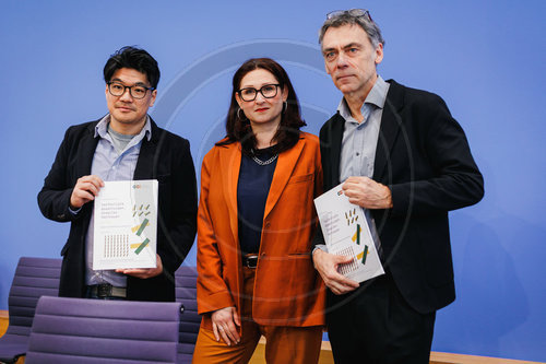 Tae Jun Kim, Ferda Ataman und Frank Kalter