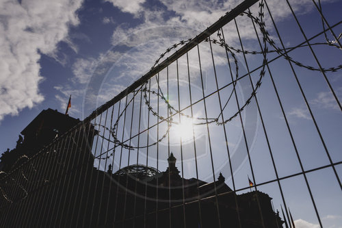 Stacheldraht am Bundestag