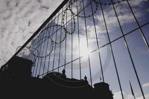 Stacheldraht am Bundestag