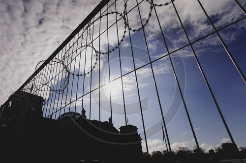 Stacheldraht am Bundestag