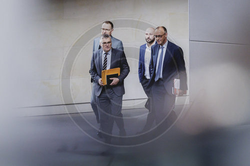 Regierungsbefragung mit Bundeskanzler Merz in Deutschen Bundestag