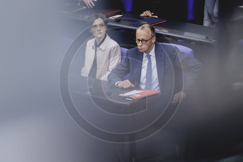 Regierungsbefragung mit Bundeskanzler Merz in Deutschen Bundestag