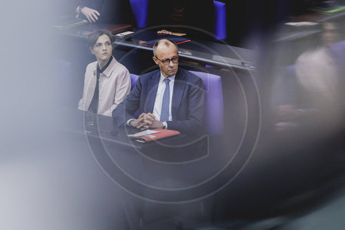 Regierungsbefragung mit Bundeskanzler Merz in Deutschen Bundestag