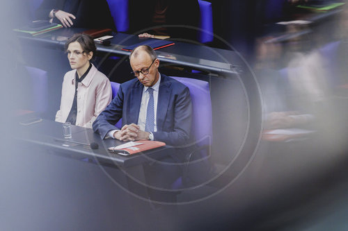 Regierungsbefragung mit Bundeskanzler Merz in Deutschen Bundestag