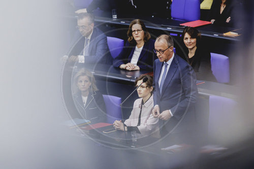 Regierungsbefragung mit Bundeskanzler Merz in Deutschen Bundestag