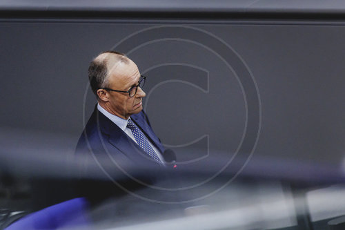 Regierungsbefragung mit Bundeskanzler Merz in Deutschen Bundestag