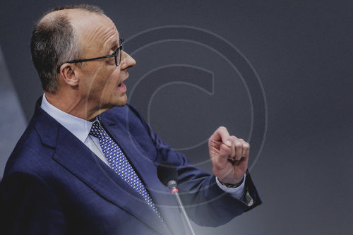 Regierungsbefragung mit Bundeskanzler Merz in Deutschen Bundestag