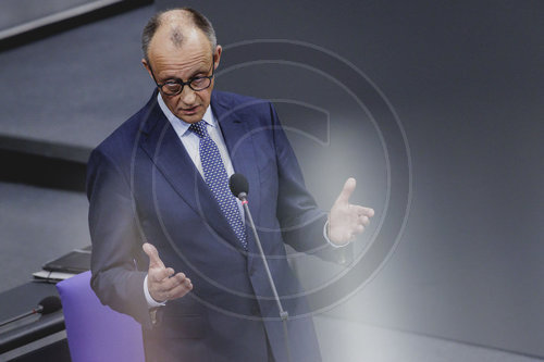 Regierungsbefragung mit Bundeskanzler Merz in Deutschen Bundestag