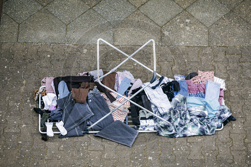 Umgekippter Waeschestaender