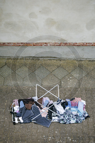 Umgekippter Waeschestaender