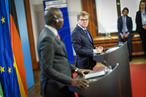 Binationale Kommission mit Suedafrika