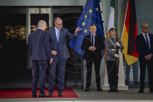 Bundeskanzler Merz trifft irischen Premierminister