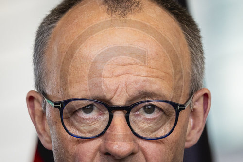 Bundeskanzler Merz trifft irischen Premierminister