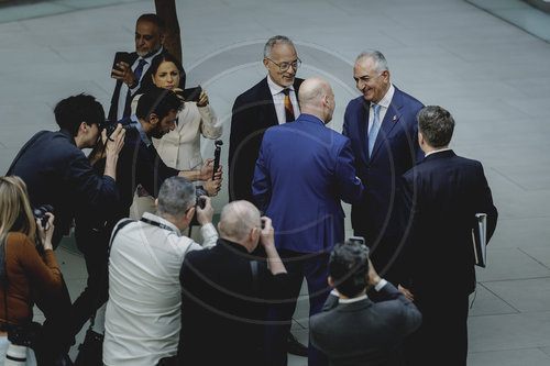 Pressekonferenz mit Reza Pahlavi