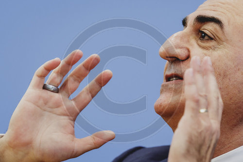 Pressekonferenz mit Reza Pahlavi