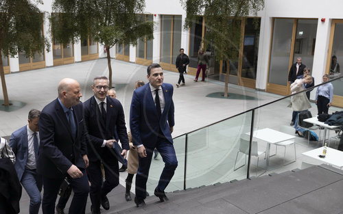 Evan, Solomon, kanadischer Minister f‚àö¬∫r k‚àö¬∫nstliche Intelligenz und digitale Innovation