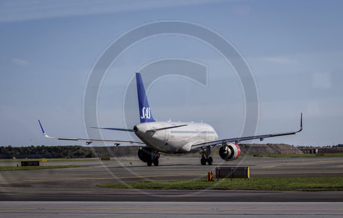 Flugzeuge auf dem Flughafen von Kopenhagen