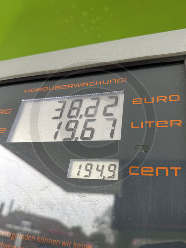 Tanken E10 an einer Tankstelle